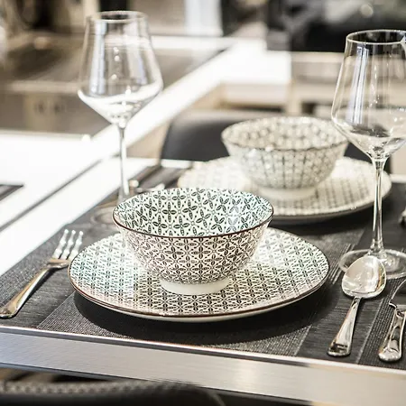 Matisse No16 - Center تيرانا