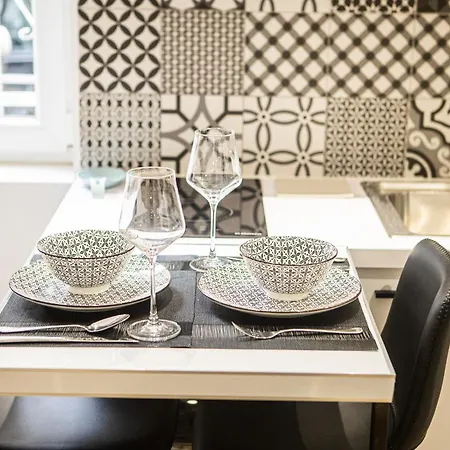 Matisse No16 - Center * Tirana